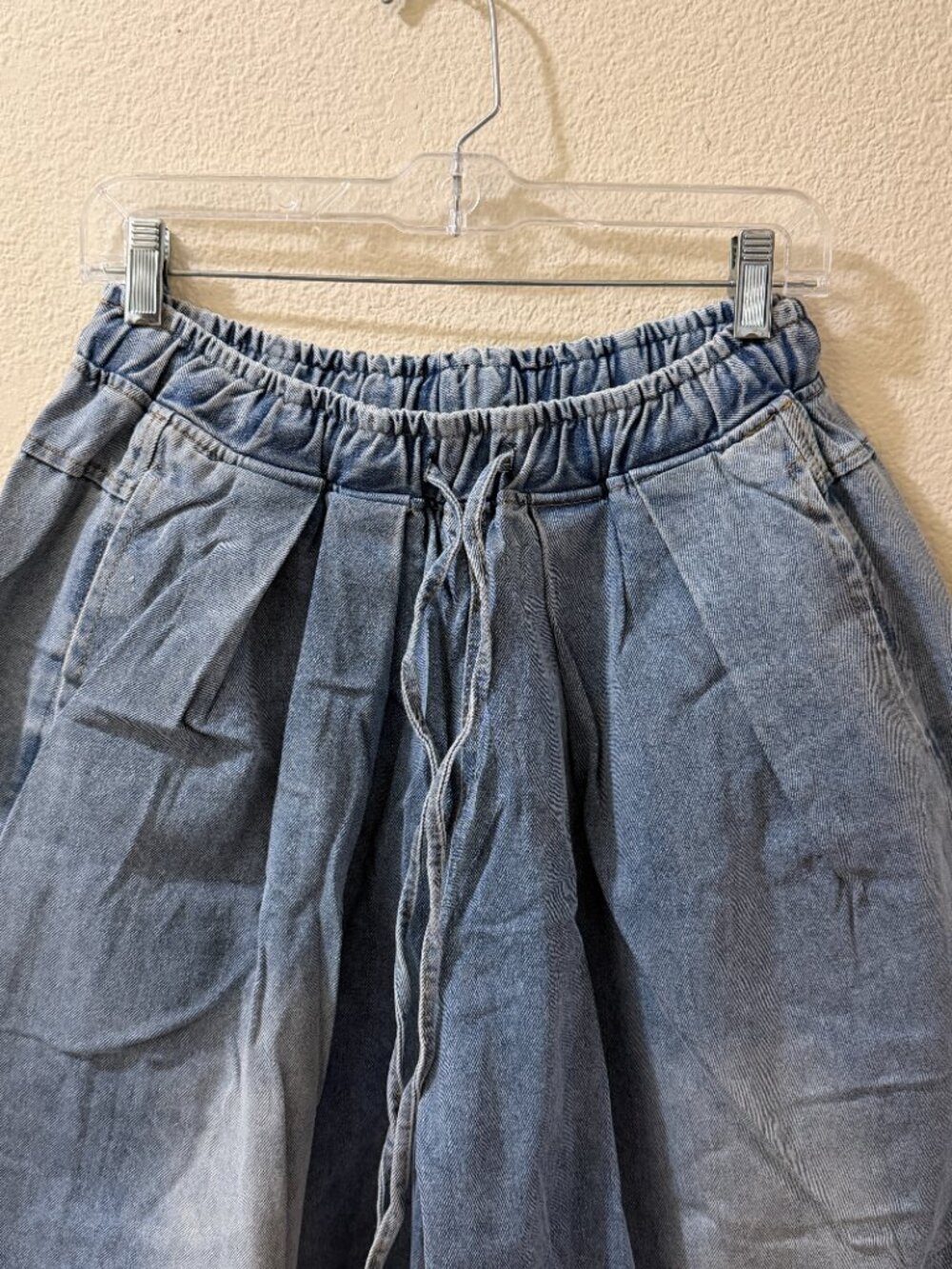Women's Wide Leg Baggy Jeans - Picture 6 of 10